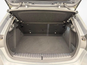 https://vehicle.imgix.net/4459437/54c7162b-37cf-4f66-9649-11eb7624ce81.jpg