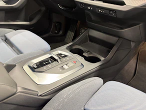 https://vehicle.imgix.net/4459437/ae554187-97fd-45b5-9fb5-a50b84e7778b.jpg