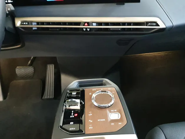 BMW iX xDrive50