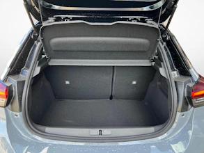 https://vehicle.imgix.net/4459517/96ff36c4-03c6-4e62-93ae-7a45008461d8.jpg