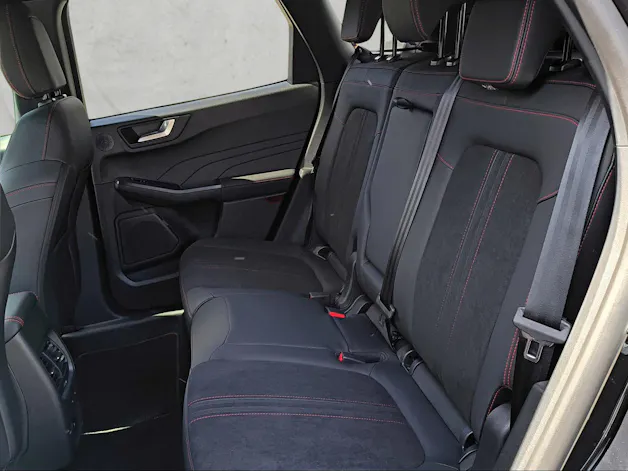 FORD Kuga 2.5 Hybrid ST-Line X 4x4