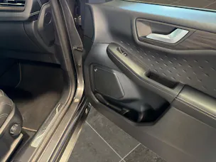 FORD Kuga 2.5 Plug-in Hybrid Vignale