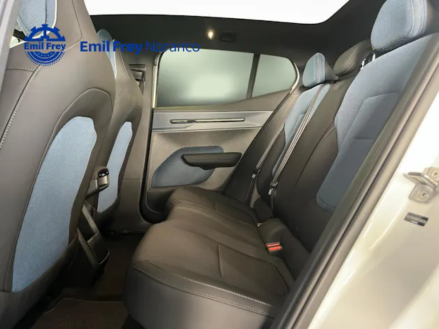 VOLVO EX30 CC P8 Ultra AWD
