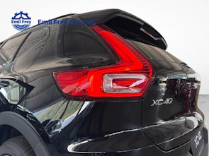 immagine del veicolo VOLVO XC40 2.0 B3 MH Plus Dark