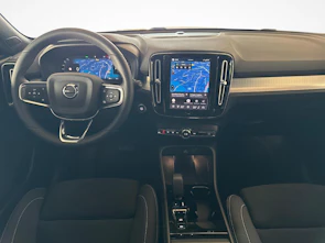immagine del veicolo VOLVO XC40 2.0 B3 MH Plus Dark