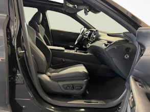 https://vehicle.imgix.net/4459734/df33b2fd-63c2-43c3-8327-383492448679.jpg