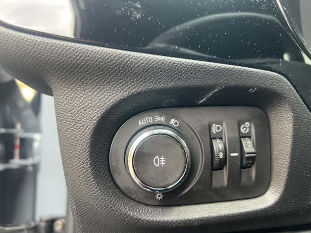 OPEL Corsa 1.2 T Hybrid Viva