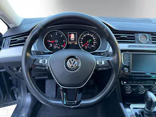VW Passat Variant 2.0 TDI 240 SCR Highl. DSG 4m