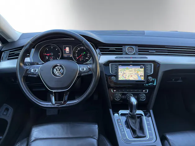 VW Passat Variant 2.0 TDI 240 SCR Highl. DSG 4m