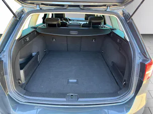 VW Passat Variant 2.0 TDI 240 SCR Highl. DSG 4m