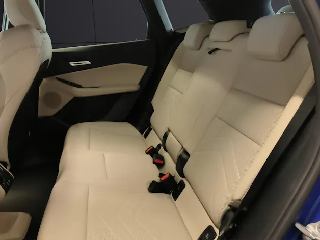 BMW 2er Reihe U06 Active Tourer 225e xDrive paddles