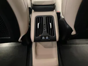 BMW 2er Reihe U06 Active Tourer 225e xDrive paddles
