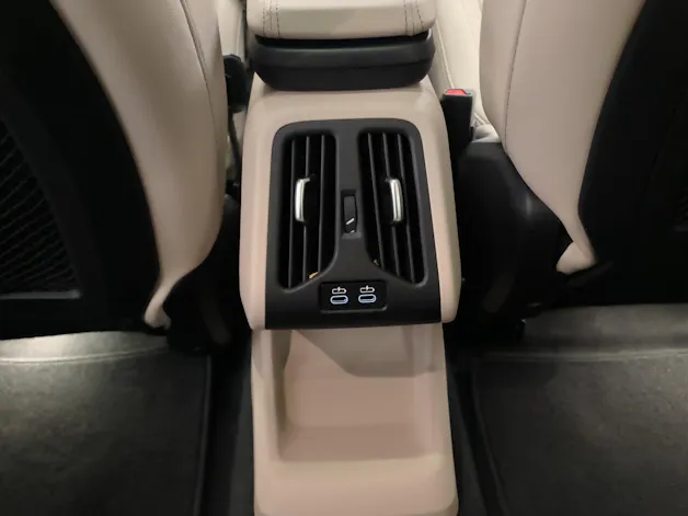 BMW 2er Reihe U06 Active Tourer 225e xDrive paddles
