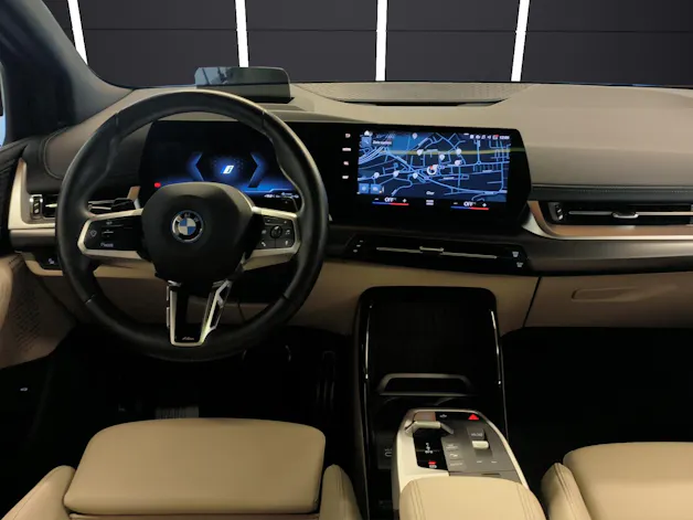 BMW 2er Reihe U06 Active Tourer 225e xDrive paddles