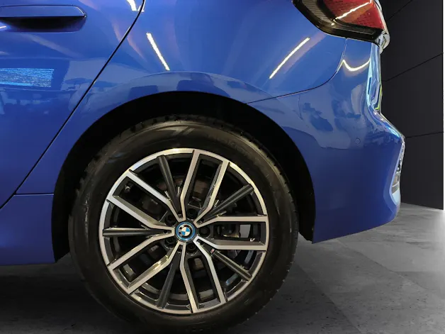 BMW 2er Reihe U06 Active Tourer 225e xDrive paddles