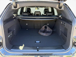 https://vehicle.imgix.net/4459874/f801c3f0-70ee-486a-94f1-9cd2414e386c.jpg
