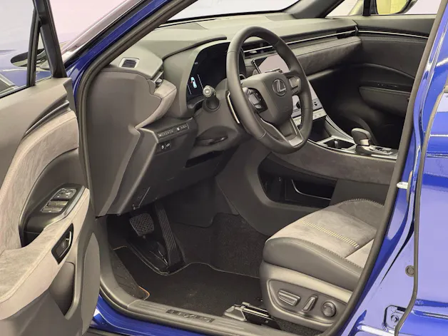 Lexus LBX 1.5 Hybrid Cool AWD