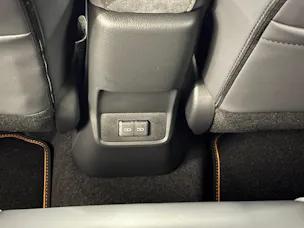 Lexus LBX 1.5 Hybrid Cool AWD