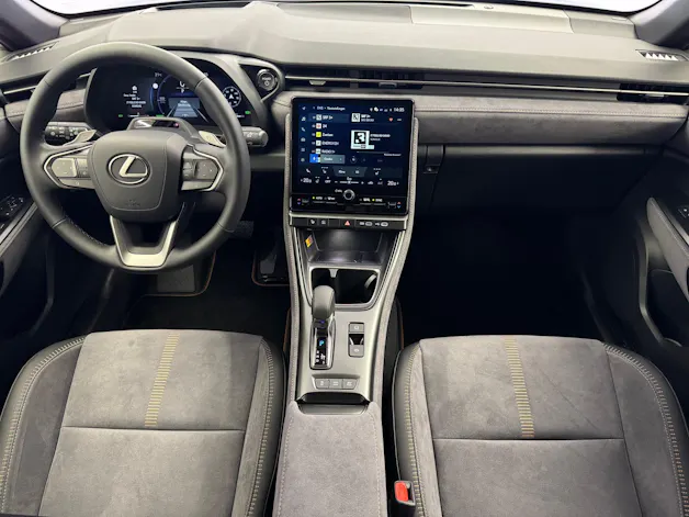 Lexus LBX 1.5 Hybrid Cool AWD