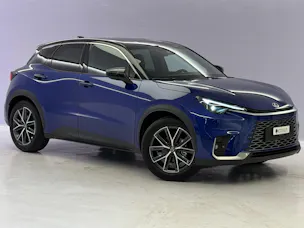 Lexus LBX 1.5 Hybrid Cool AWD