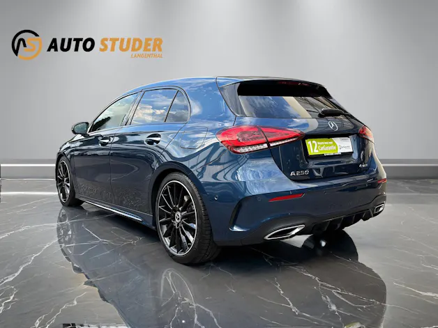 MERCEDES-BENZ A 250 AMG Line 4m