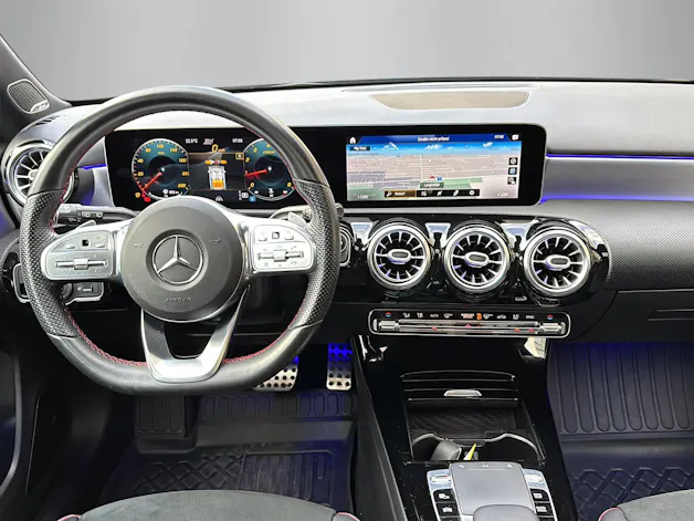 MERCEDES-BENZ A 250 AMG Line 4m