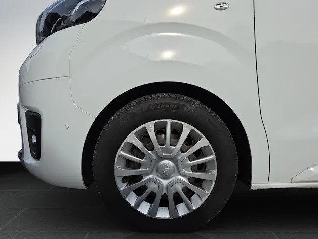 Toyota PROACE Verso L2 2.0 D Shuttle
