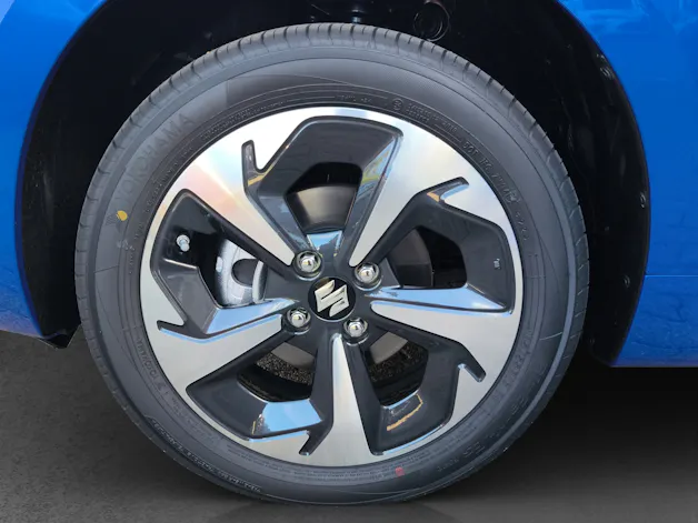 Suzuki Swift 1.2 Sakura Top Hybrid 4x4