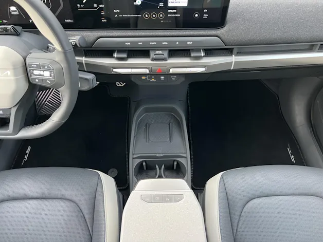 Kia EV3 81 kWh GT-Line / top-Ausstattung / Winterräder / Glasschiebedach / 7 Jahre CH-Hersteller Garantie inkl. Assistance