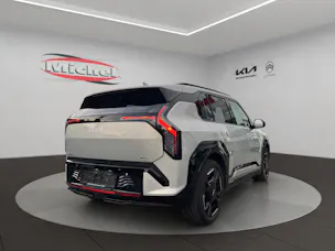 Kia EV3 81 kWh GT-Line / top-Ausstattung / Winterräder / Glasschiebedach / 7 Jahre CH-Hersteller Garantie inkl. Assistance