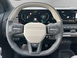 Kia EV3 81 kWh GT-Line / top-Ausstattung / Winterräder / Glasschiebedach / 7 Jahre CH-Hersteller Garantie inkl. Assistance