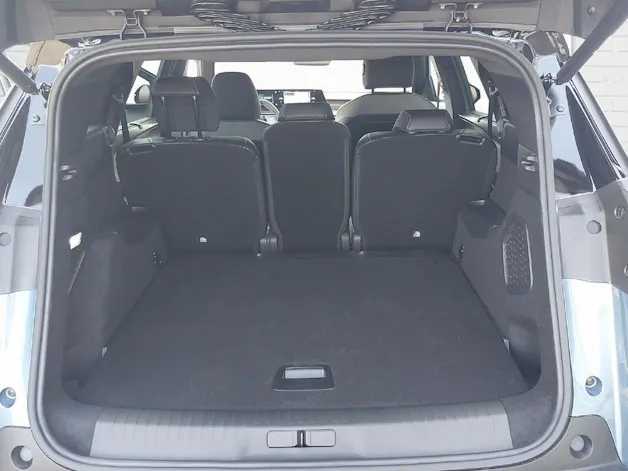 PEUGEOT 5008 1.6 PHEV GT