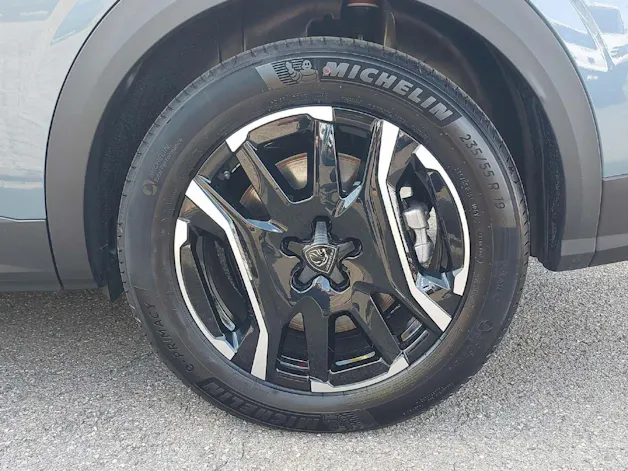 PEUGEOT 5008 1.6 PHEV GT