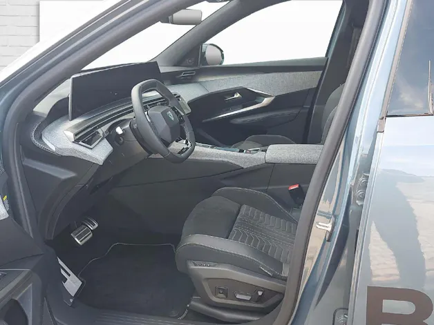 PEUGEOT 5008 1.6 PHEV GT