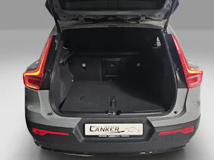 VOLVO XC40 2.0 B3 MH Plus Dark