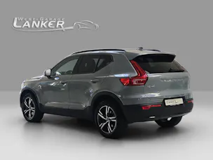 VOLVO XC40 2.0 B3 MH Plus Dark