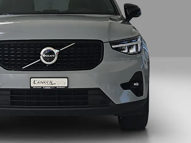 VOLVO XC40 2.0 B3 MH Plus Dark