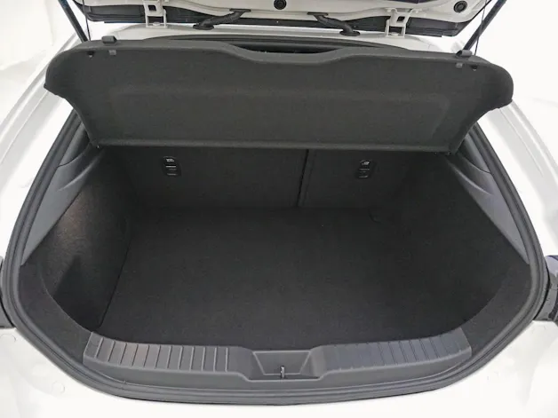 MAZDA 3 Hatchback 2.0 186 Centre-Line