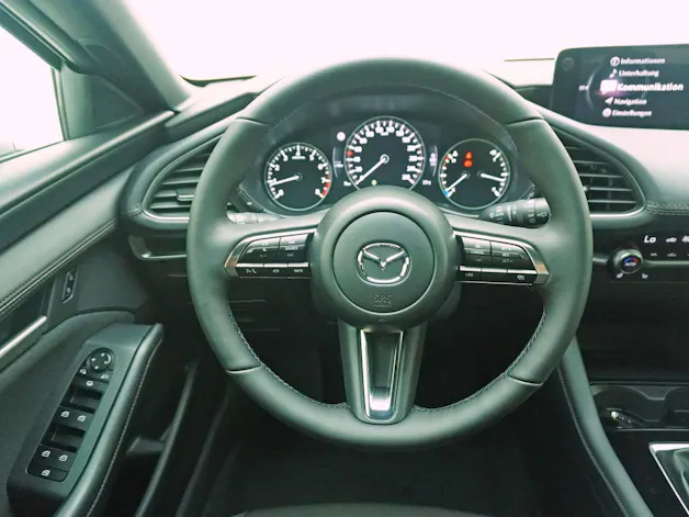 MAZDA 3 Hatchback 2.0 186 Centre-Line