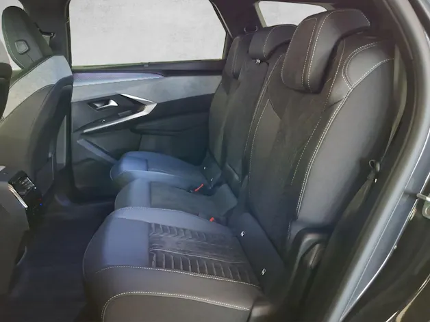 PEUGEOT 5008 1.6 PHEV 225 GT Exclusive