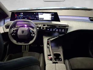 PEUGEOT 5008 1.6 PHEV 225 GT Exclusive