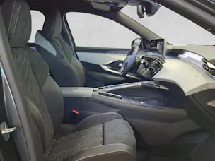 PEUGEOT 5008 1.6 PHEV 225 GT Exclusive
