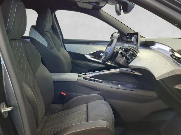 PEUGEOT 5008 1.6 PHEV 225 GT Exclusive