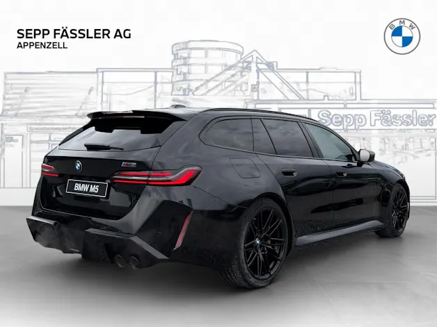 BMW M5 xDrive Touring