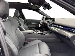 BMW M5 xDrive Touring