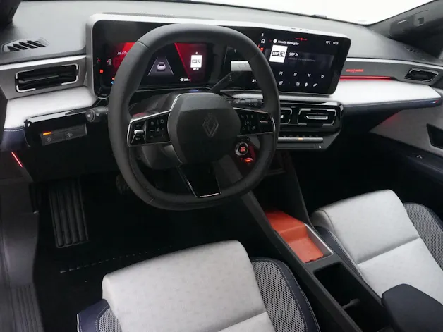 RENAULT R5 E-Tech Comfort Range Roland Garros