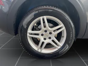 PEUGEOT 5008 1.5 HDi Allure P EAT