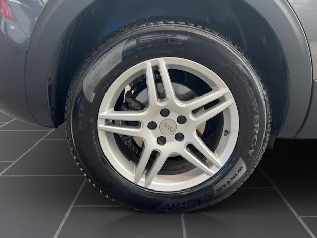 PEUGEOT 5008 1.5 HDi Allure P EAT