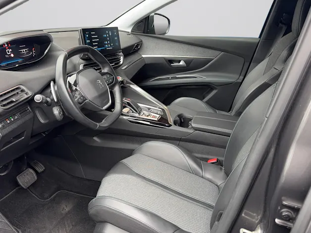 PEUGEOT 5008 1.5 HDi Allure P EAT