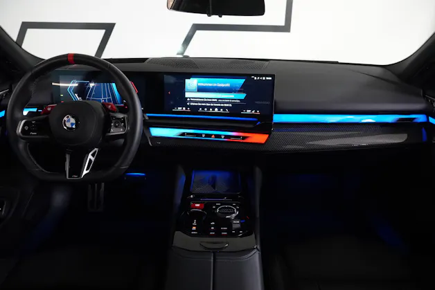 BMW M5 xDrive Touring